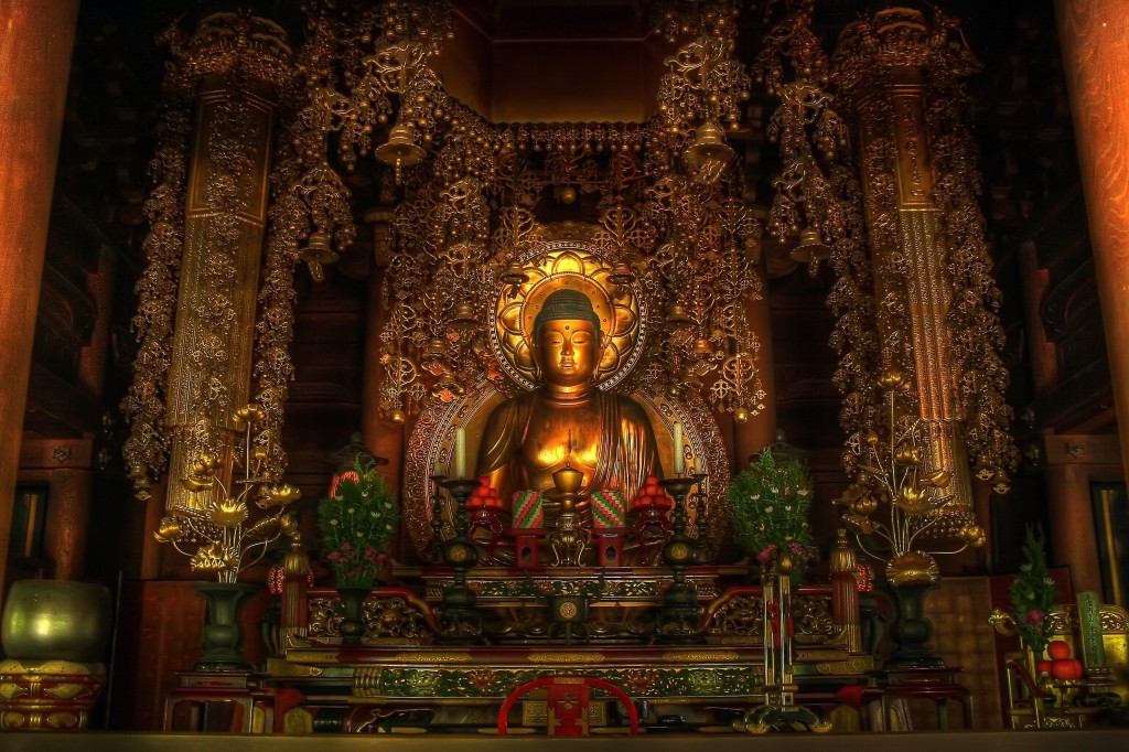 Golden-Buddha-Chion-in-Kyoto-Japan